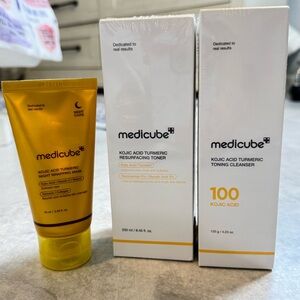 Medicube Kojic Acid Turmeric Toning Cleanser - White and Yellow